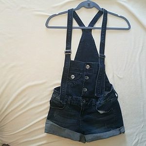 Short overalls